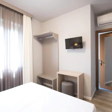 Al Santuario Di Fiorano Charming Hostel