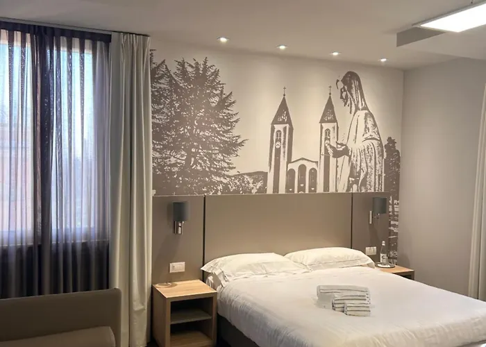 Al Santuario Di Fiorano Charming 호스텔